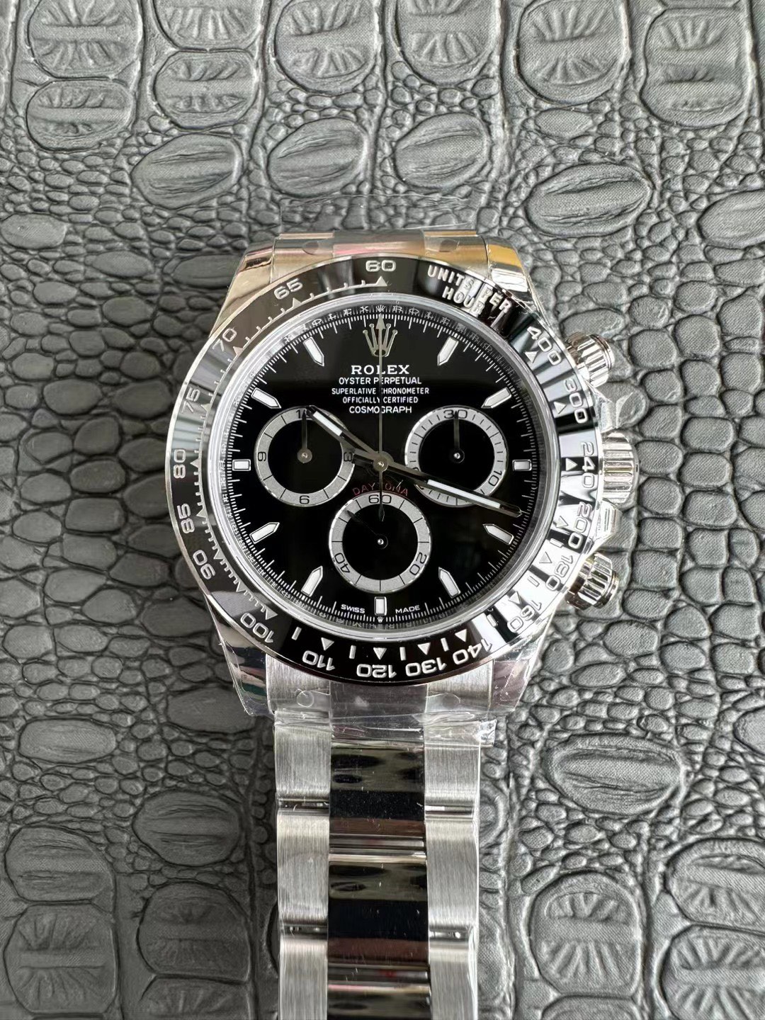 a1716378741382_3888.jpg VS Factory Rolex Cosmograph Daytona “Godzilla” Black Dial (126500LN) 1:1 Super Clone – DD4131 Movement - Image 1