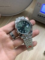 VS Factory Rolex Datejust 41mm Mint Green Sunburst Dial Smooth Bezel Jubilee Bracelet (126300) 1:1 Super Clone – DD3235 Movement - Image 4