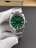 VS Factory Rolex Oyster Perpetual 36mm “Rolex Green” Lacquer Dial Smooth Bezel Oyster Bracelet (126000) 1:1 Super Clone – DD3230 Movement - Image 2
