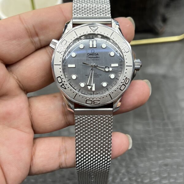 VS Factory Omega Seamaster Diver 300M 42mm James Bond 60th Anniversary Mesh Bracelet (210.30.42.20.03.002) 1:1 Super Clone – DD8806 Movement