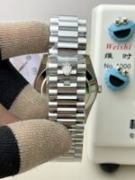 VS Factory (V2) Rolex Day-Date 40mm White Gold Olive Green Sunburst Roman Dial Fluted Bezel President Bracelet (228239) 1:1 Super Clone – DD3255 Movement - Image 5