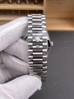 VS Factory (V2) Rolex Day-Date 40mm Blue Sunburst Roman Dial Fluted Bezel President Bracelet (228239) 1:1 Super Clone – DD3255 Movement - Image 8