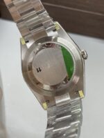 VS Factory Rolex Oyster Perpetual 41mm “Rolex Green” Lacquer Dial Smooth Bezel Oyster Bracelet (124300) 1:1 Super Clone – DD3230 Movement - Image 8