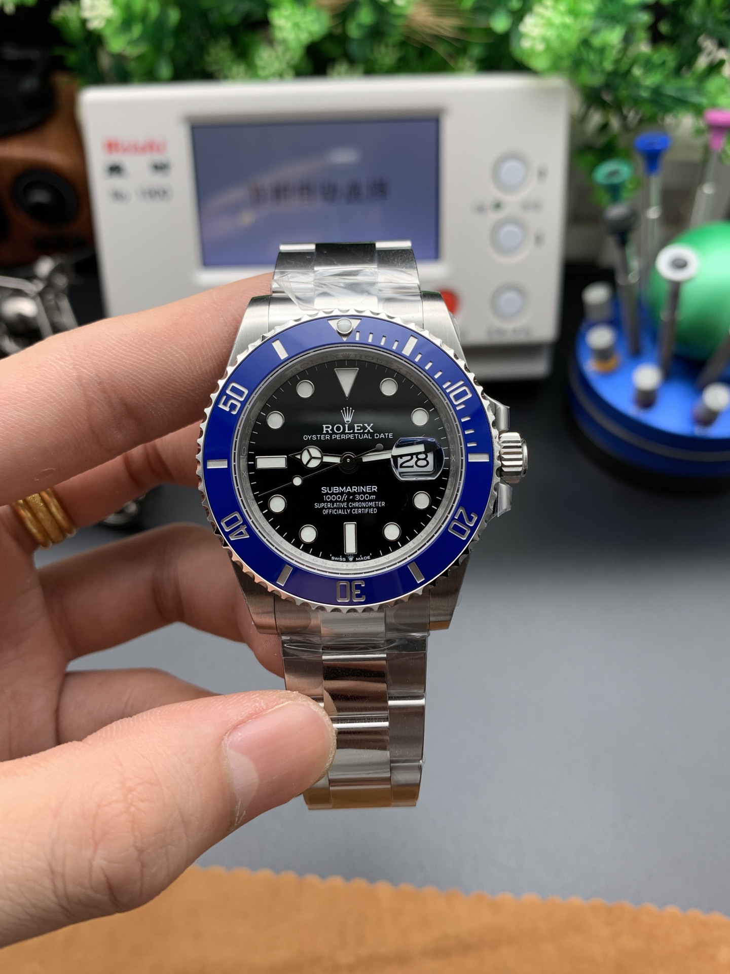vsf-10315-ecd30202ac-i1617263565_1883_0-1 VS Factory Rolex Submariner Date “Cookie Monster” Blue Bezel 41mm (126619LB) 1:1 Super Clone – DD3235 Movement - Image 1