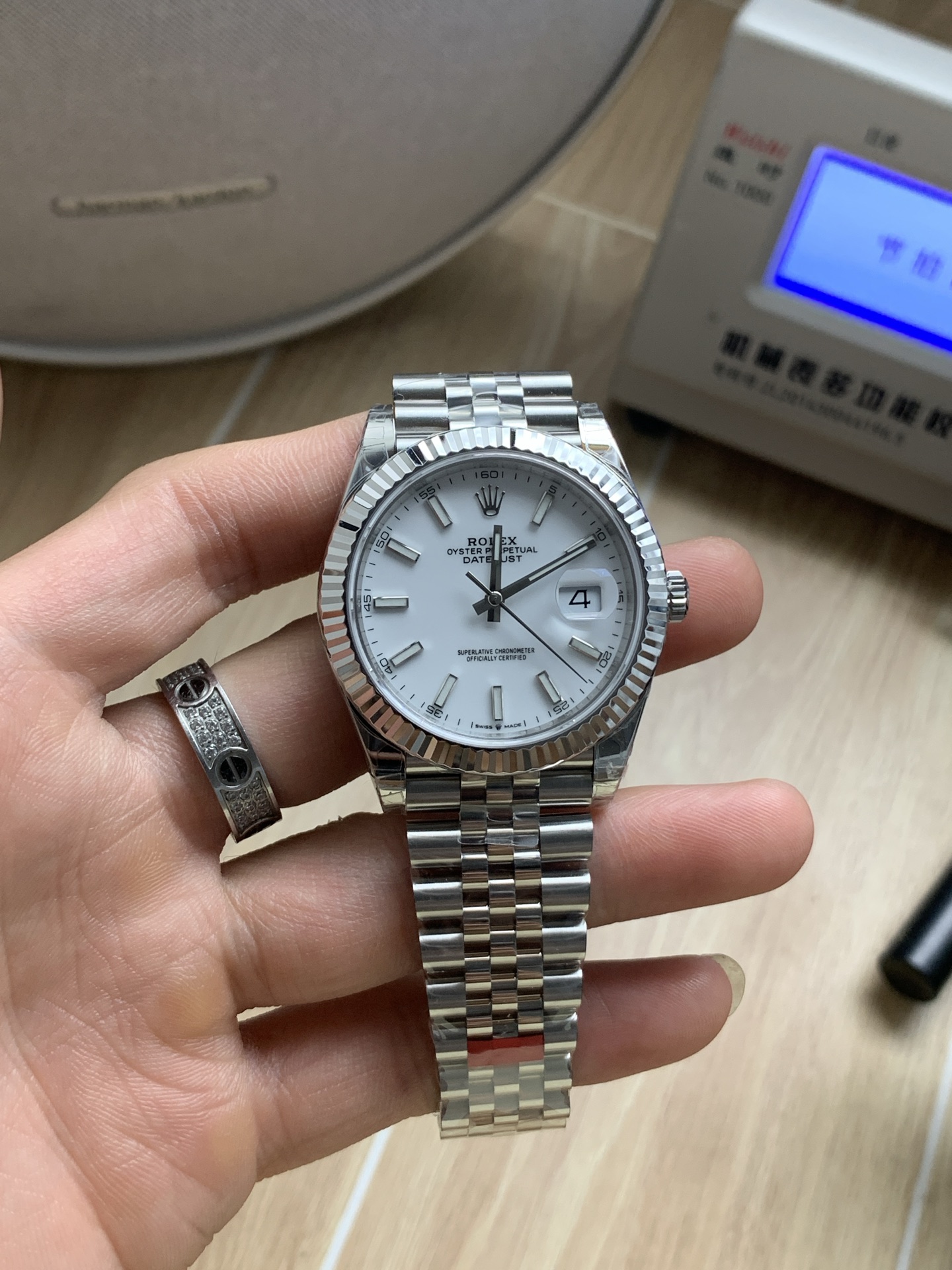 vsf-11726-cb243298a5-i1750766826193_4171_0_0-1 VS Factory Rolex Datejust 41mm Pure White Dial Fluted Bezel Jubilee Bracelet (126334) 1:1 Super Clone – DD3235 Movement - Image 1