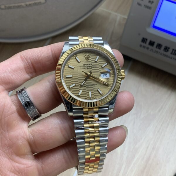 VS Factory Rolex Datejust 41mm Two-Tone Yellow Gold Fluted Motif Dial Jubilee Bracelet (126333) 1:1 Super Clone – DD3235 Movement