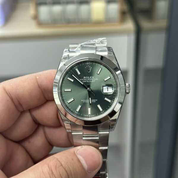 VS Factory Rolex Datejust 41mm Mint Green Sunburst Dial Smooth Bezel Oyster Bracelet (126300) 1:1 Super Clone – DD3235 Movement