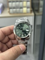 VS Factory Rolex Datejust 41mm Mint Green Sunburst Dial Smooth Bezel Oyster Bracelet (126300) 1:1 Super Clone – DD3235 Movement