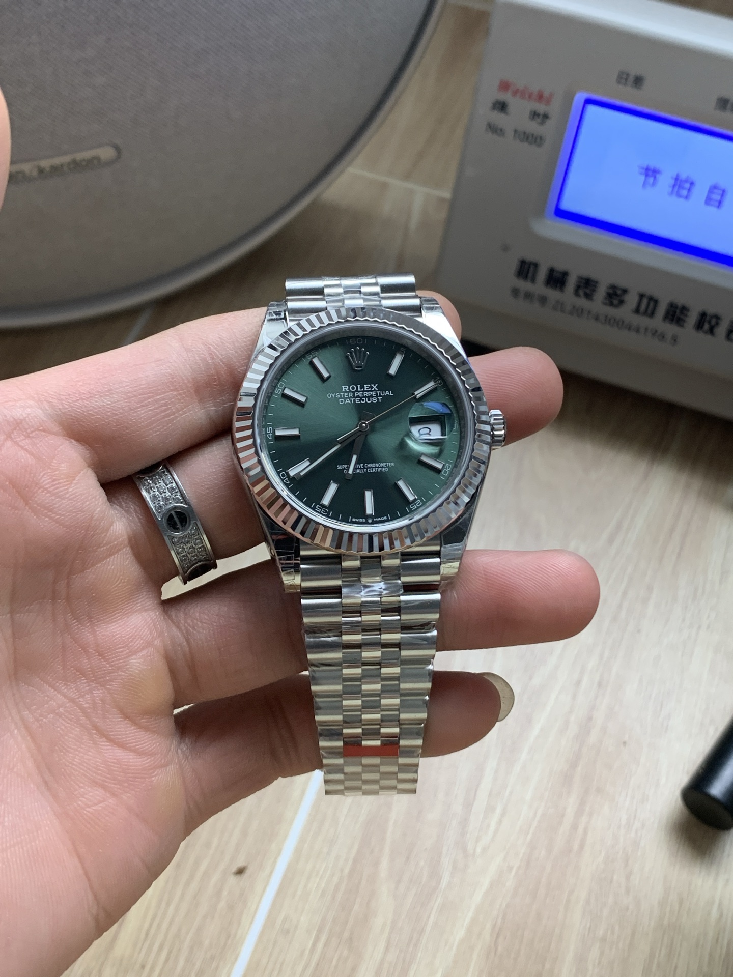 vsf-12088-8f1b8602b5-i1750767497553_5914_0_0-1 VS Factory Rolex Datejust 41mm Mint Green Sunburst Dial Fluted Bezel Jubilee Bracelet (126334) 1:1 Super Clone – DD3235 Movement - Image 1