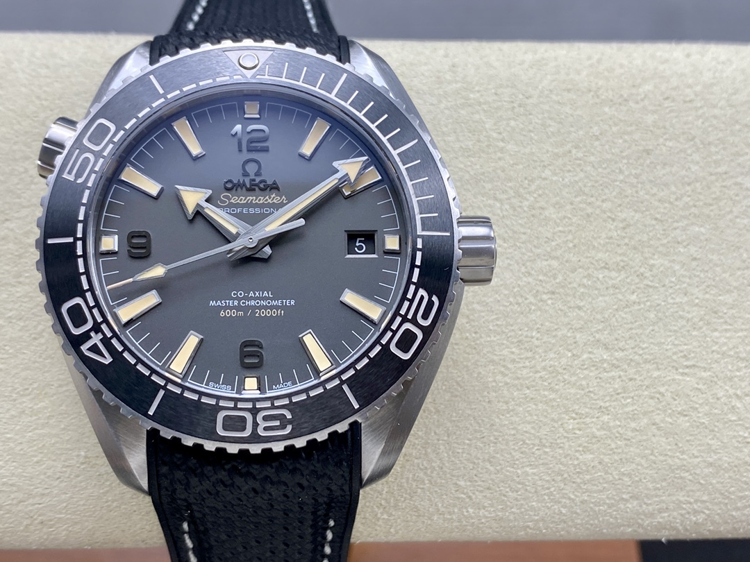 vsf-12974-3df9e21940-a1720700102351_8366-1 VS Factory Omega Seamaster Planet Ocean 600M 43.5mm Gunmetal Grey Dial Brushed Bezel (215.32.44.21.01.002) 1:1 Super Clone – DD8900 Movement - Image 1