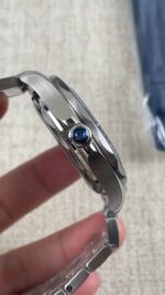 VS Factory Omega Seamaster Diver 300M 42mm Blue Wave Dial Blue Ceramic Bezel Stainless Steel Bracelet (210.30.42.20.03.001) 1:1 Super Clone – DD8800 Movement - Image 5