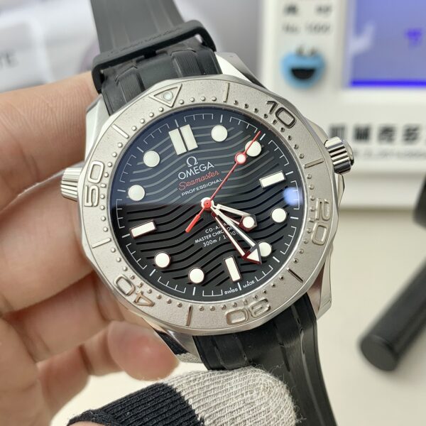 VS Factory Omega Seamaster Diver 300M 42mm “Nekton Edition” Titanium Bezel Black Rubber Strap (210.32.42.20.01.002) 1:1 Super Clone – DD8806 Movement