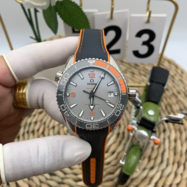 VS Factory Omega Seamaster Planet Ocean 600M 43.5mm Titanium Grey Dial Orange Bezel (215.92.43.21.99.001) 1:1 Super Clone – DD8900 Movement