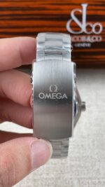 VS Factory Omega Seamaster Planet Ocean 600M GMT 43.5mm “Tai Chi” Black/White Bezel (215.30.44.22.01.001) 1:1 Super Clone – DD8906 Movement - Image 7