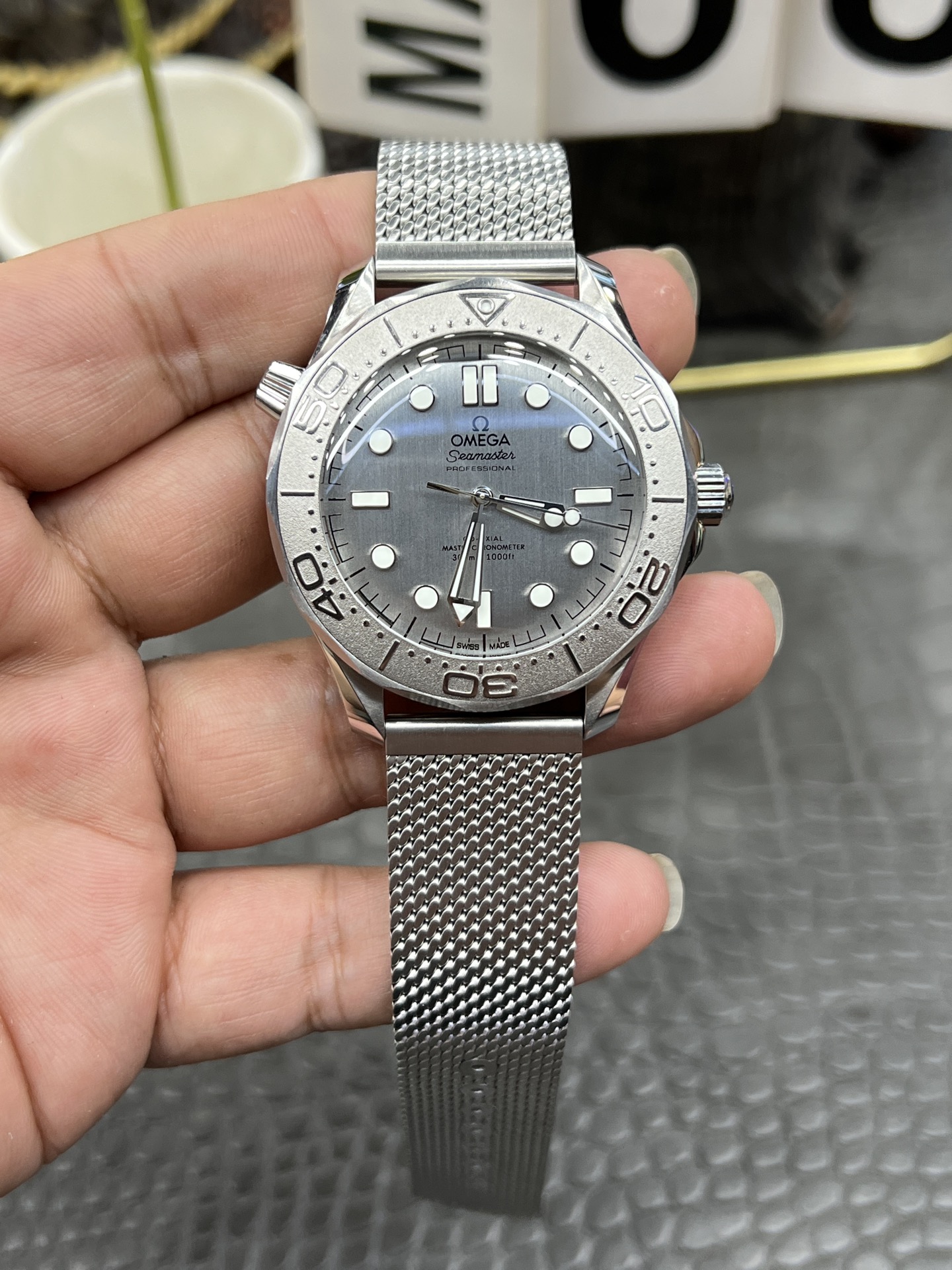 vsf-13368-5e4158cb92-i1753261167600_8496_0_0-1 VS Factory Omega Seamaster Diver 300M 42mm James Bond 60th Anniversary Mesh Bracelet (210.30.42.20.03.002) 1:1 Super Clone – DD8806 Movement - Image 1