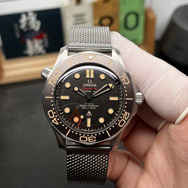 VS Factory Omega Seamaster Diver 300M 42mm 007 Edition “No Time To Die” Titanium Mesh (210.90.42.20.01.001) 1:1 Super Clone – DD8806 Movement