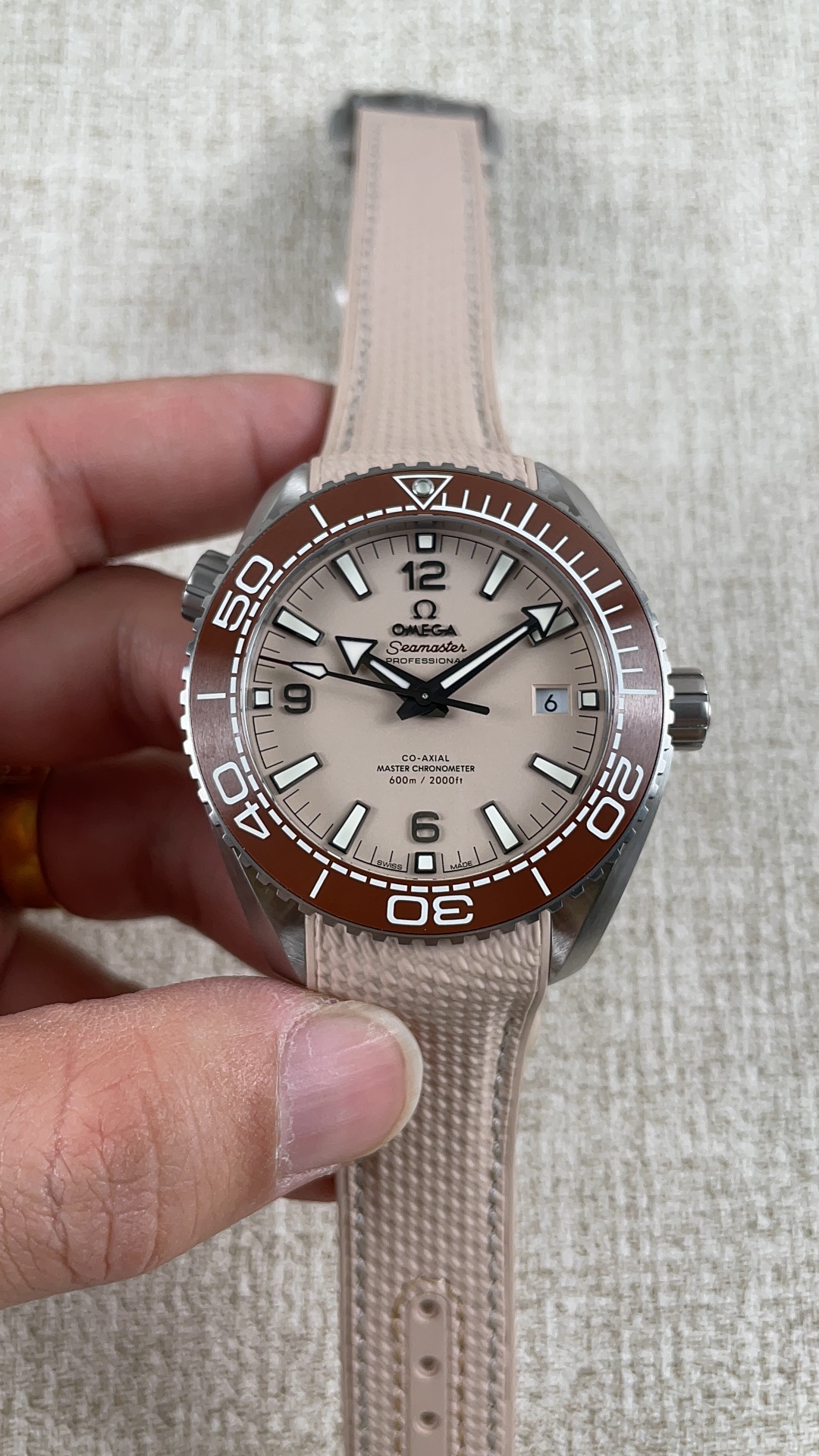 vsf-13475-a67c6bd18d-i1740295107_9500_1-1 VS Factory Omega Seamaster Planet Ocean 600M 43.5mm Beige Dial Brown Bezel (215.32.44.21.09.001) 1:1 Super Clone – DD8900 Movement - Image 1
