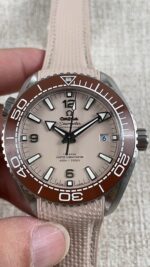 VS Factory Omega Seamaster Planet Ocean 600M 43.5mm Beige Dial Brown Bezel (215.32.44.21.09.001) 1:1 Super Clone – DD8900 Movement - Image 3