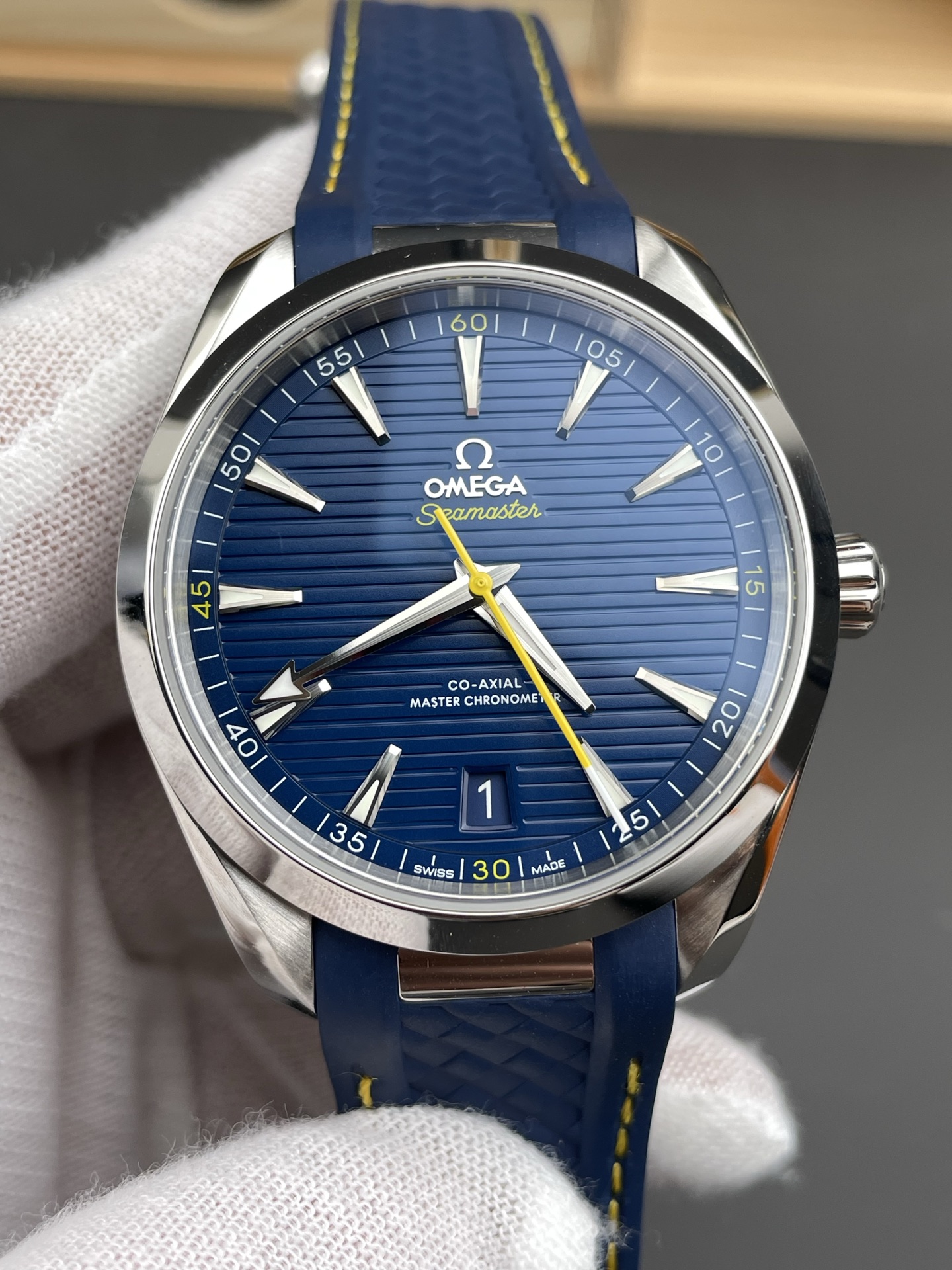 vsf-13612-60cb457528-i1750535258458_9942_0_2-1 VS Factory Omega Seamaster Aqua Terra 150M 41mm Blue Dial Yellow Accents (220.12.41.21.03.001) 1:1 Super Clone – DD8900 Movement - Image 1