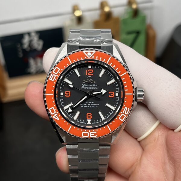 VS Factory Omega Seamaster Planet Ocean 600M 43.5mm Orange Ceramic Bezel (215.30.44.21.01.002) 1:1 Super Clone – DD8900 Movement