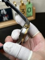 VS Factory Omega Seamaster Diver 300M 42mm Two-Tone Yellow Gold Black Dial (210.22.42.20.01.001) 1:1 Super Clone – DD8800 Movement - Image 6