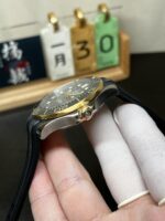 VS Factory Omega Seamaster Diver 300M 42mm Two-Tone Yellow Gold Black Dial (210.22.42.20.01.001) 1:1 Super Clone – DD8800 Movement - Image 4