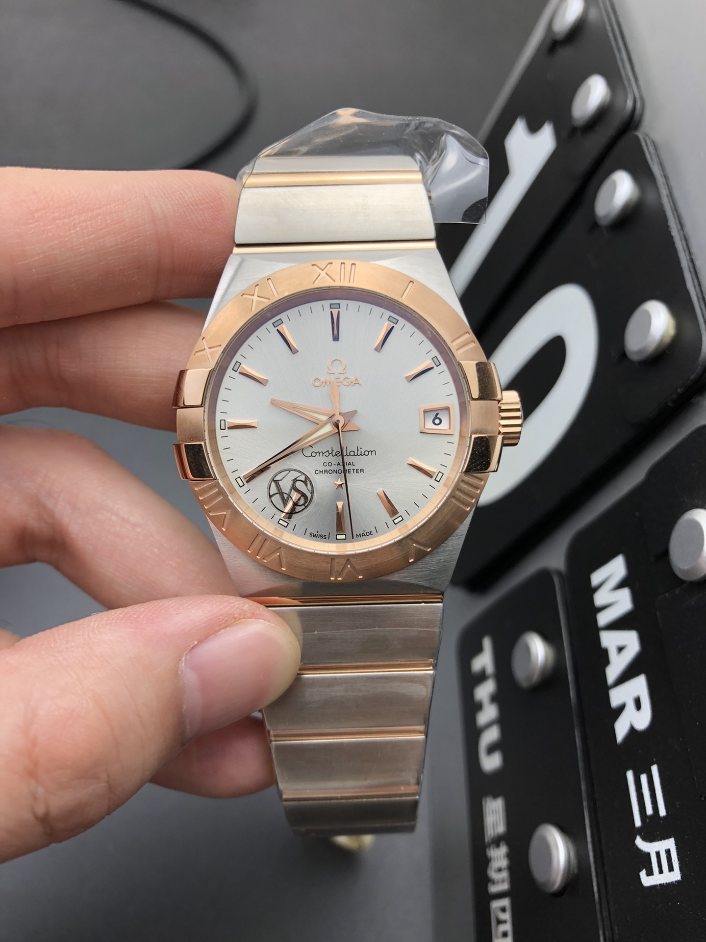 vsf-14086-ac018838b6-i1646853596_5492_0-1-1 VS Factory Omega Constellation Co-Axial 38mm Two-Tone Sedna Gold Sunburst Dial (123.20.38.21.02.004) 1:1 Super Clone – DD8500 Movement - Image 1