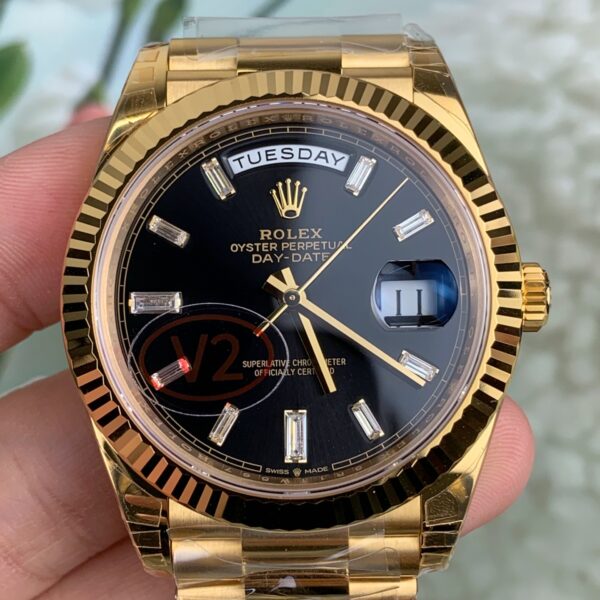 VS Factory Rolex Day-Date 40 Yellow Gold Black Baguette Diamond Dial (228238) V2 1:1 Super Clone – DD3255 Movement
