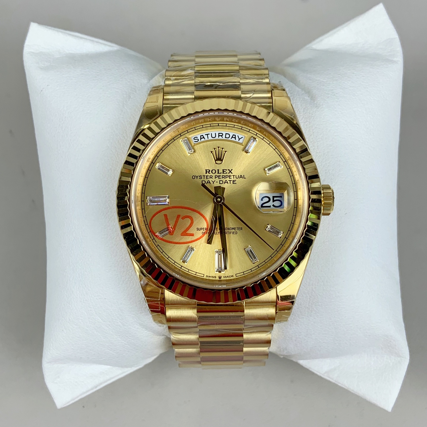 vsf-14542-e4df2e79bb-20260414175747_732_116 VS Factory Rolex Day-Date 40 Yellow Gold Champagne Baguette Diamond Dial (228238) V2 1:1 Super Clone – DD3255 Movement - Image 1