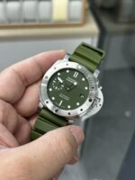 VS Factory Panerai Submersible “Verde Militare” 42mm PAM01055 1:1 Super Clone – DDP.900 Movement - Image 3