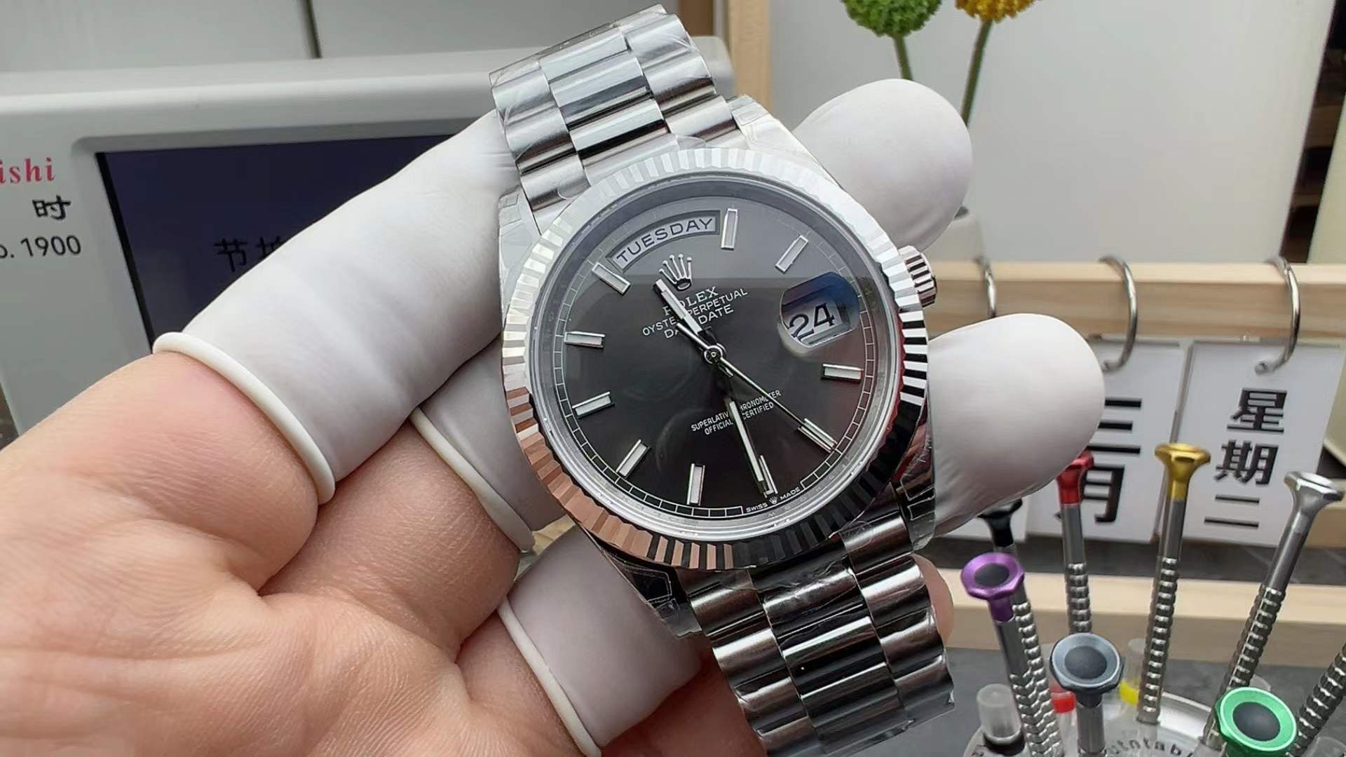 vsf-15319-5460e5cc38-2026-04-18_111009_887 VS Factory Rolex Day-Date 40 White Gold Grey Dial (228239) 1:1 Super Clone – DD3255 Movement - Image 1