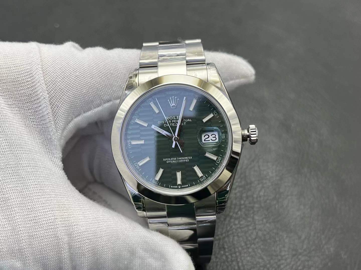 vsf-15332-3ff34ebb50-2026-04-18_115539_276 VS Factory Rolex Datejust 41 Ref. 126334 “Mint Green Fluted Motif” Smooth Bezel 1:1 Super Clone – DD3235 Movement - Image 1