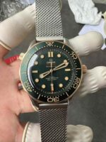 VS Factory Omega Seamaster Diver 300M 42mm “Green / Titanium & Bronze Gold” （210.20.42.20.10.001）1:1 Super Clone – DD8806 Movement - Image 2