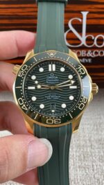 VS Factory Omega Seamaster Diver 300M “Green & Gold” (210.62.42.20.10.001) 1:1 Super Clone – DD8800 Movement - Image 3