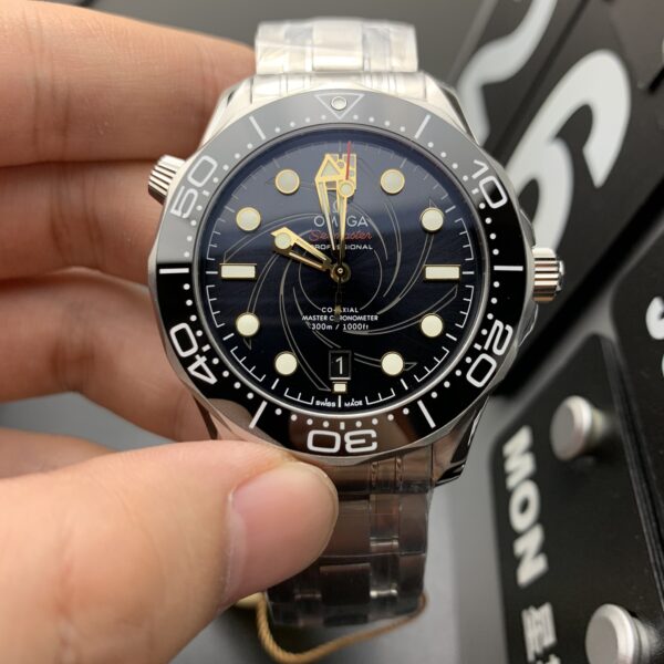VS Factory Omega Seamaster Diver 300M James Bond 50th Anniversary OHMSS 42mm Black Gun-Barrel Dial Black Ceramic Bezel Stainless Steel Bracelet (210.20.42.20.01.004) 1:1 Super Clone – DD8800 Movement