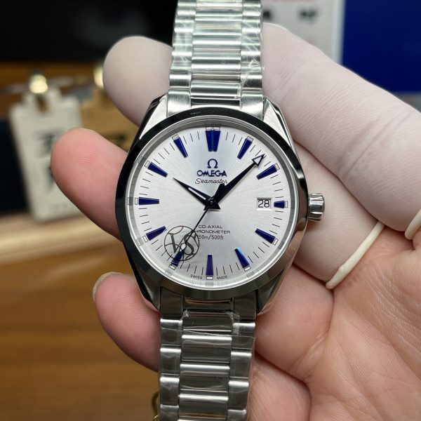 VS Factory Omega Seamaster Aqua Terra 150M 39.2mm Silver Dial Blued Hour Markers and Hands Smooth Bezel (2503.33.00) 1:1 Super Clone – DD2500 Movement