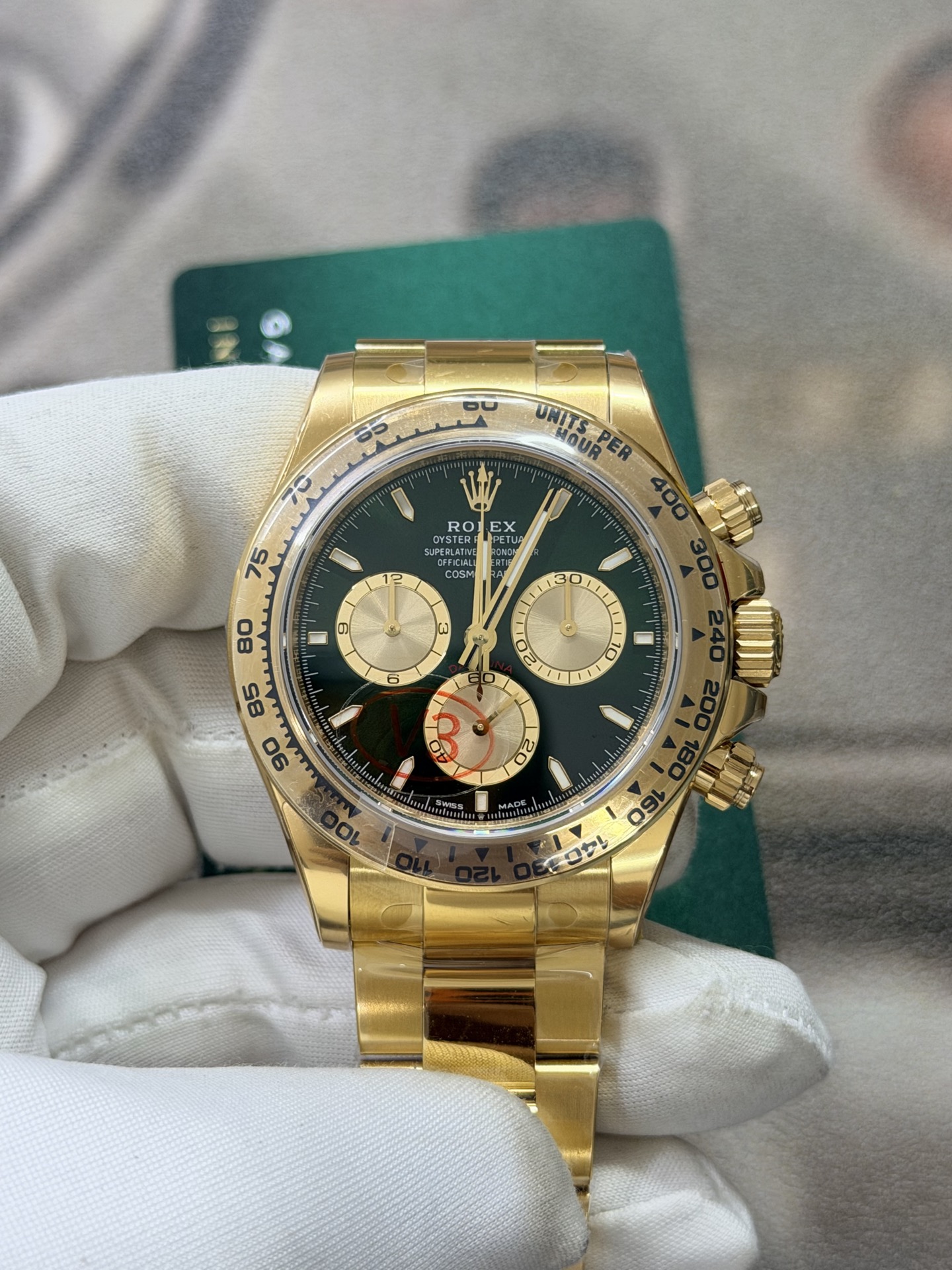 i1782796123916_903_0_0-1 VS Factory Rolex Cosmograph Daytona 40mm Green Dial Yellow Gold (126508) 1:1 Super Clone – DD4131 Movement - Image 1