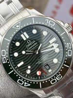 VS Factory Omega Seamaster Diver 300M 42mm Green Dial Green Ceramic Bezel(210.30.42.20.10.001) 1:1 Super Clone – DD8800 Movement - Image 3